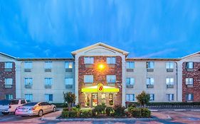 Super 8 By Wyndham Mckinney/Plano Area